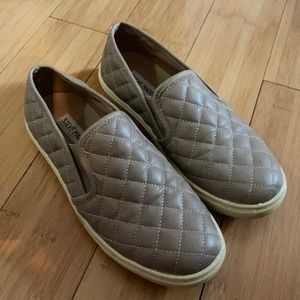 Steve Madden slip ons